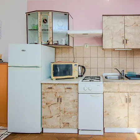 App Ladika 1 By Interhome Вир