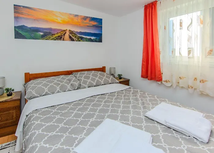 App Ladika 1 By Interhome